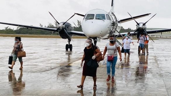 Belizeans arriving