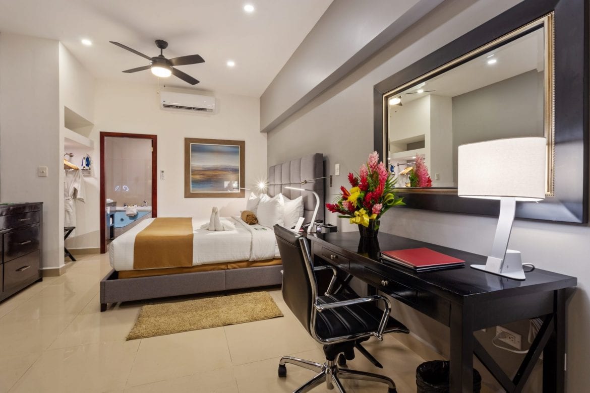 Belize Best Western Biltmore Plus Plaza gold standard hotel room