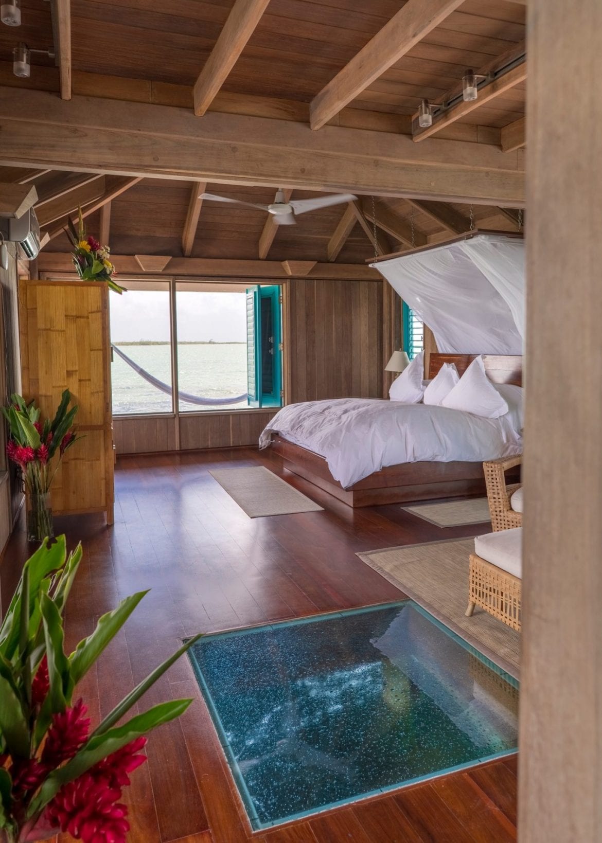 cayo espanto villa belize glass bottom