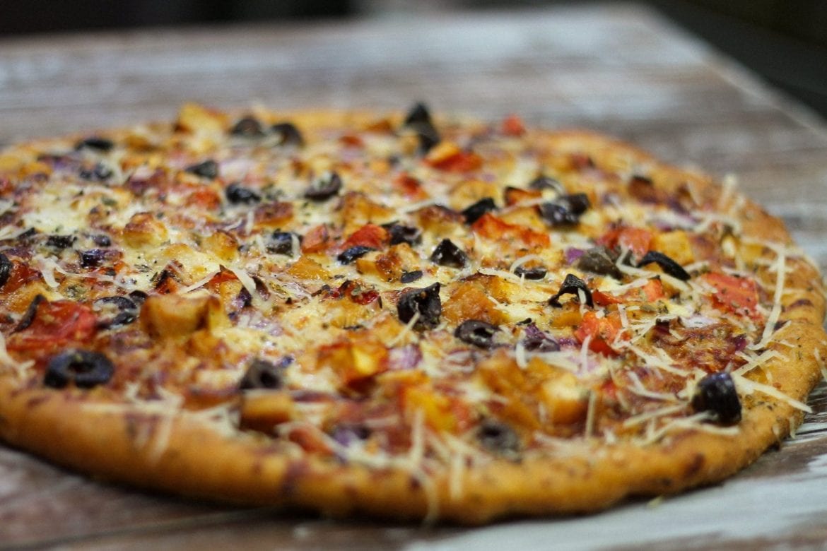 pizza san ignacio resort hotel