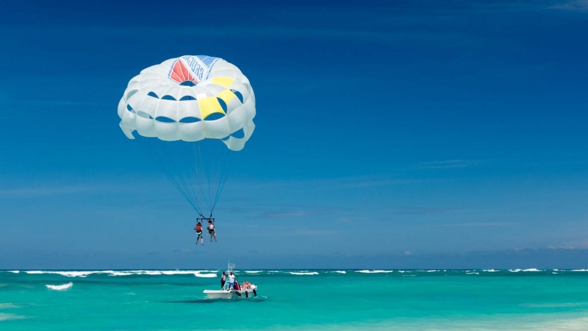 parasail caribbean blue water belize