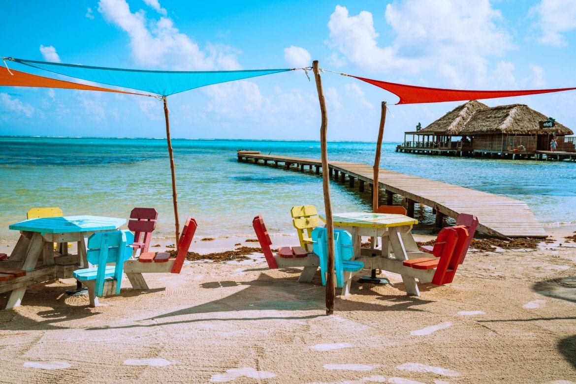 meritt-thomas-ambergris-unsplash belize island