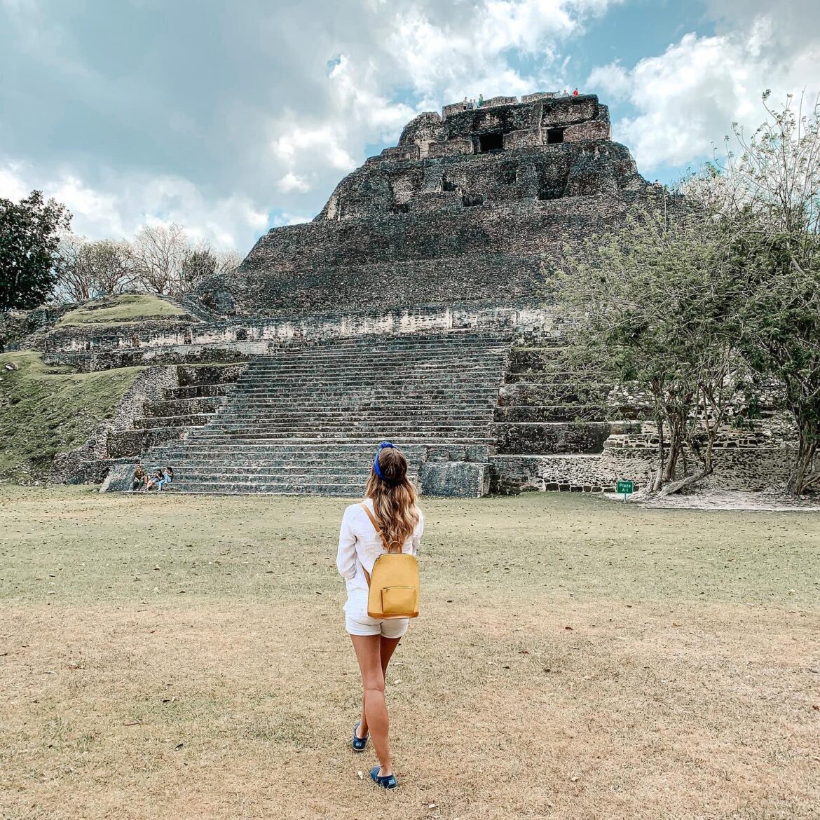 roeming belize travel agency cayo Maya ruin