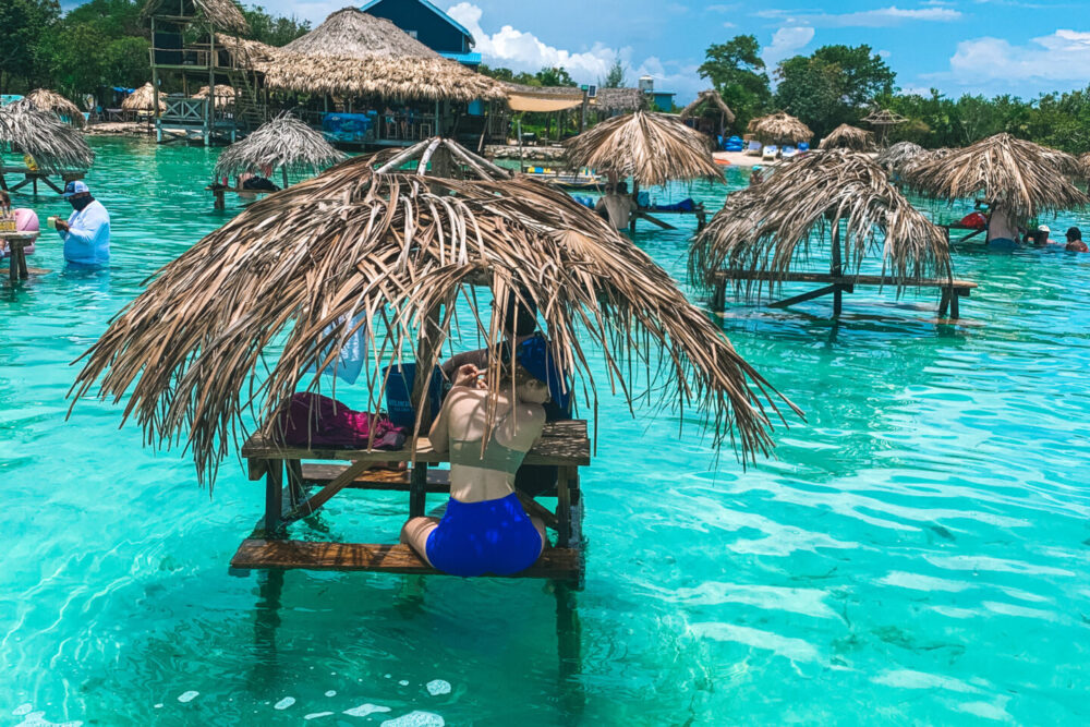 blue-bayou-belize-secret-beach-ambergris-roeming