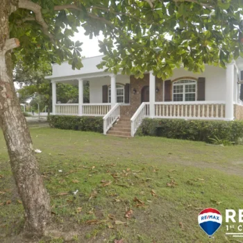 The Perfect Placencia Try Before You Buy Opportunity With REMAX