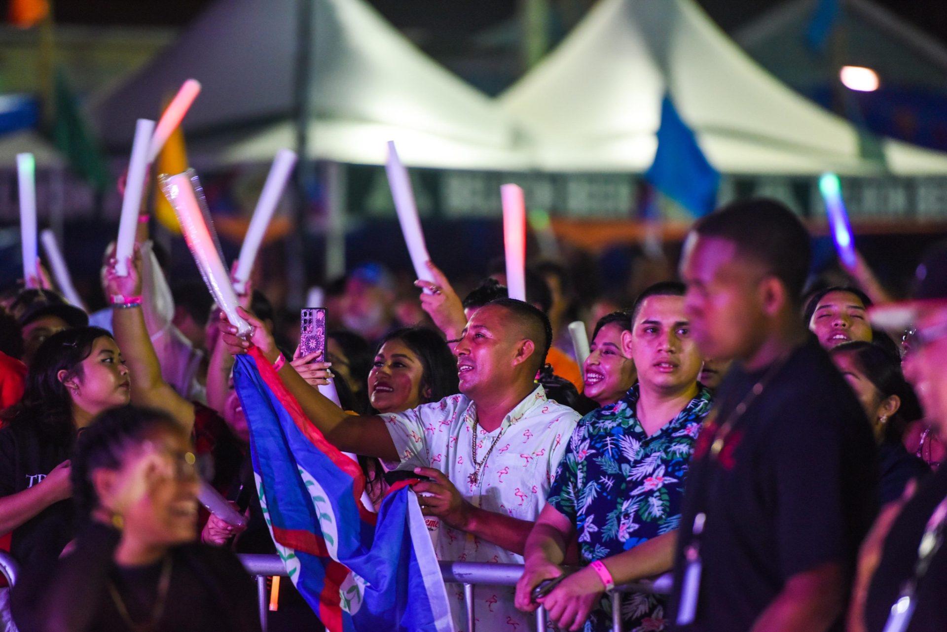 BIMF-2022-AMBERGRIS-BELIZE-FLAG-CROWD