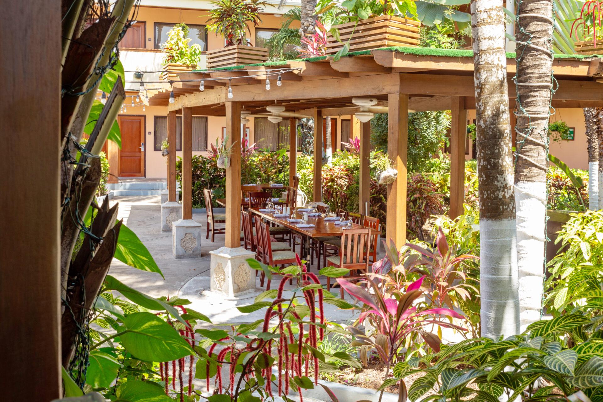 BistroDeck_Biltmore_by_DuarteDellarole_1