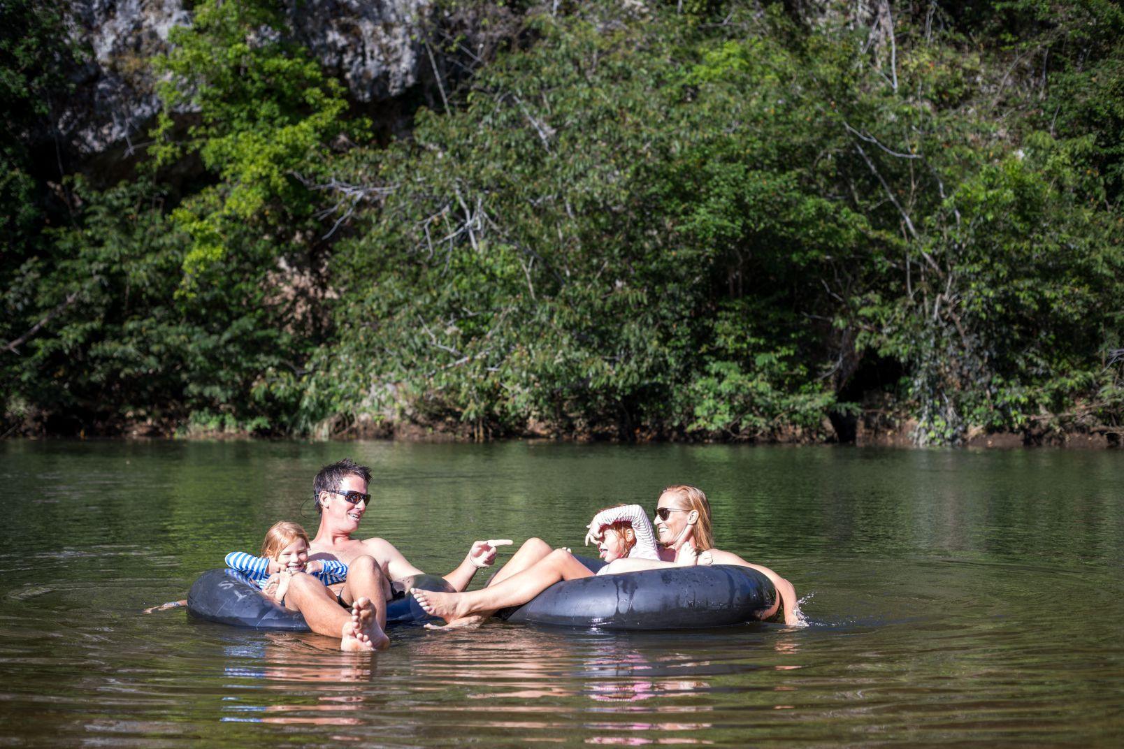 Copy-of-Copy-of-2190417sssbz00_family-tubing-1017