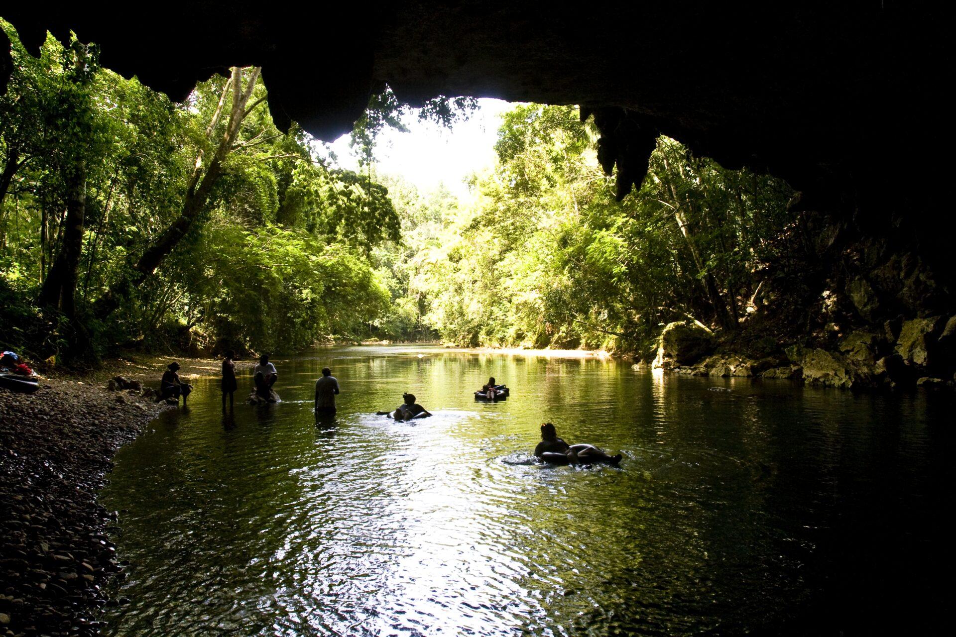 Kaana-Cave-Tubing-3