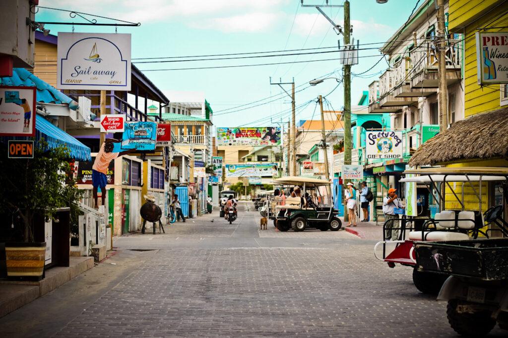 Main_Street_San_Pedro_Ambergris_Caye_2