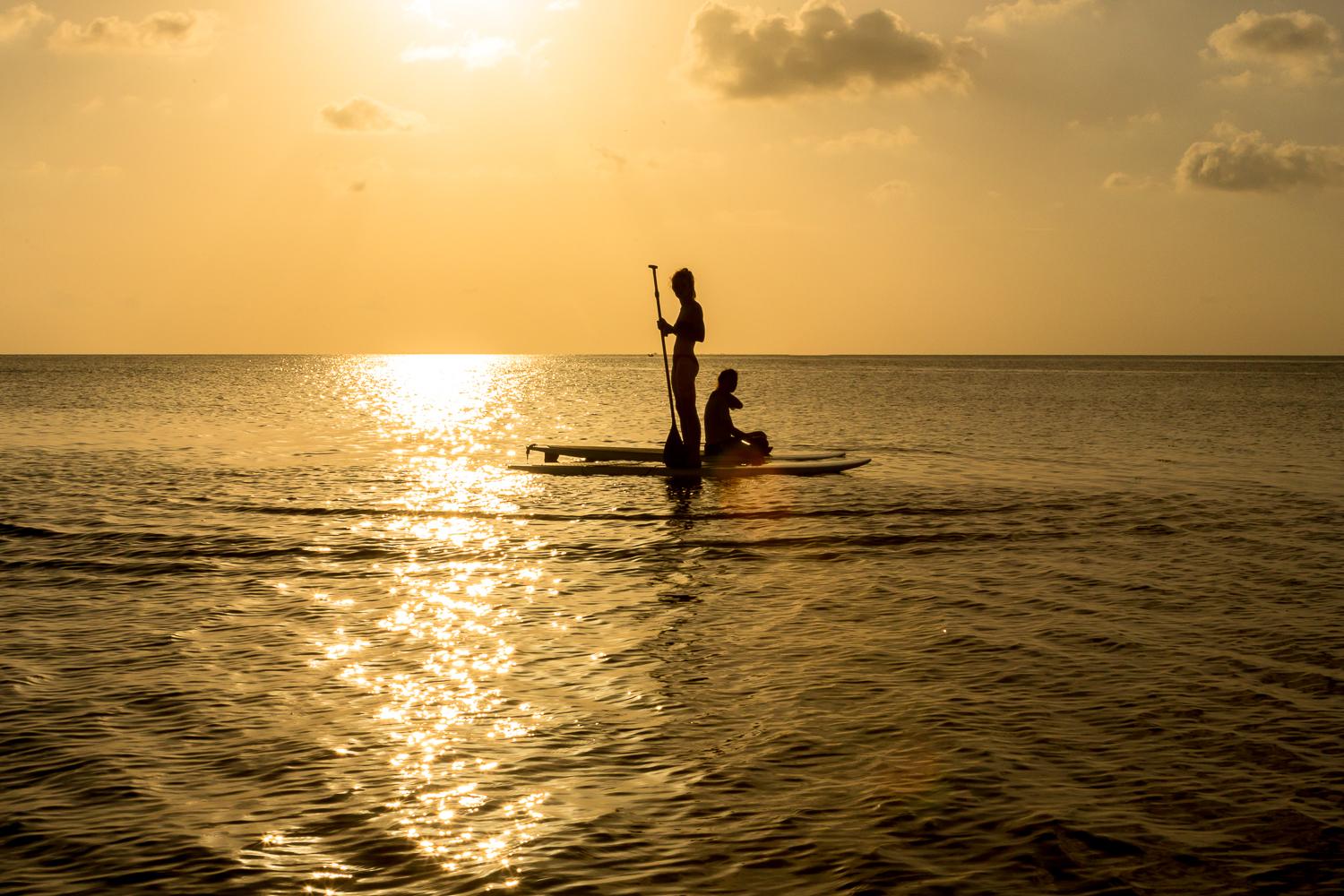 Paddle-Boarding-in-Caye-caulker
