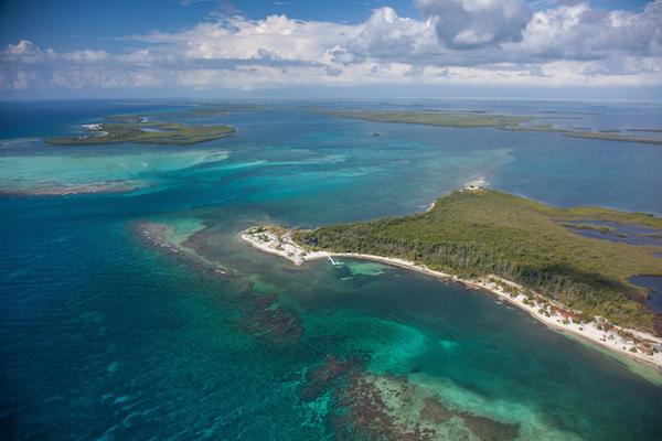 Scuba-Dive-Turneffe-Atoll-in-Belize