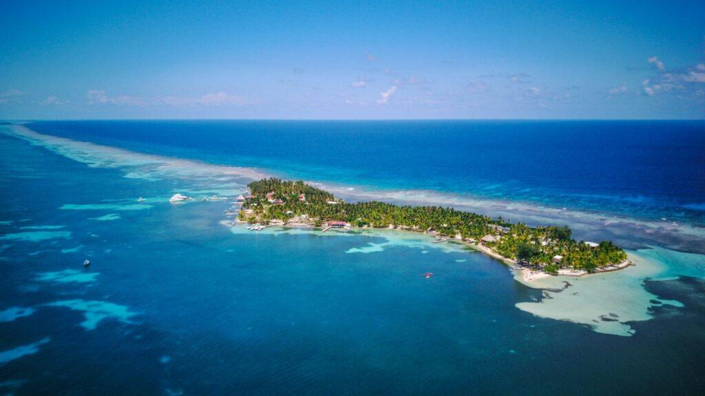 Aerial of South Water Caye, which constitutes the South Water Caye Marine Reserve. Image by Duarte Dellarole.