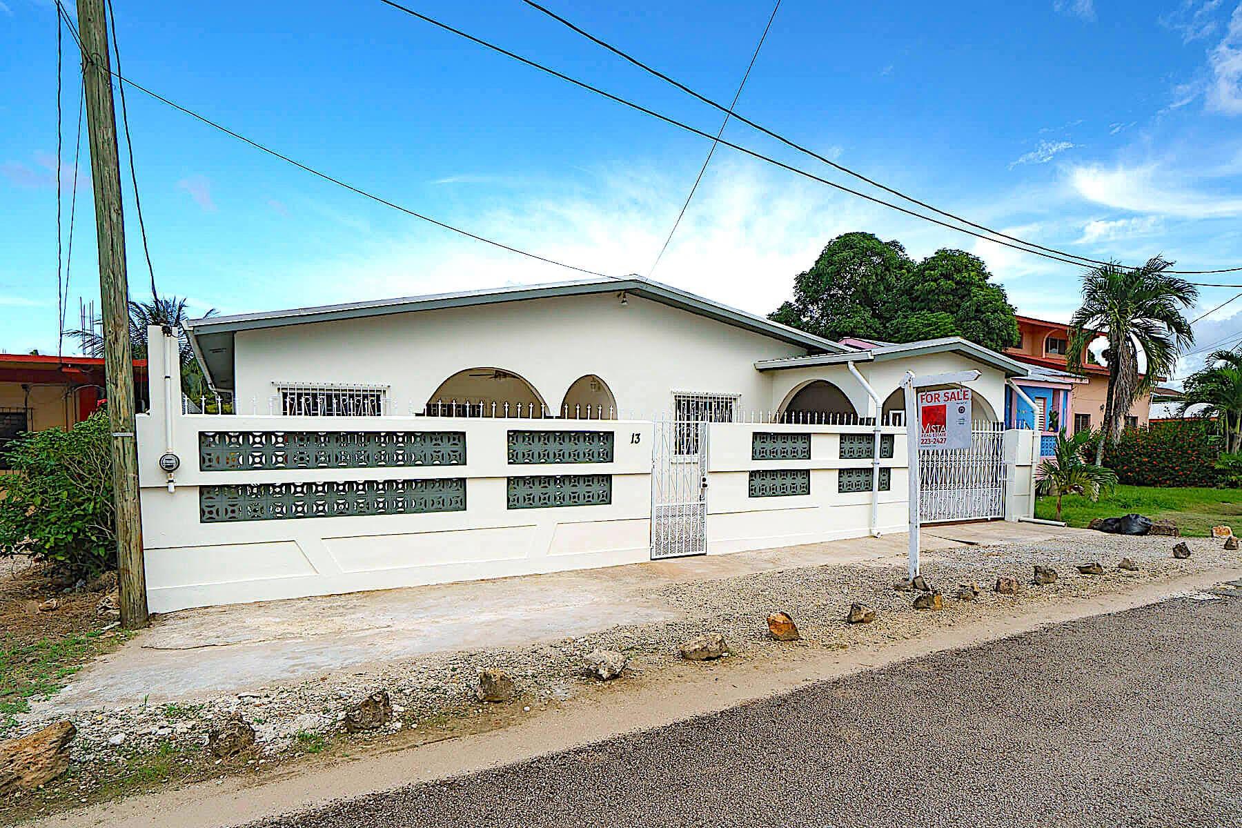 Vista-Remodeled20Home20in20Belmopan20002
