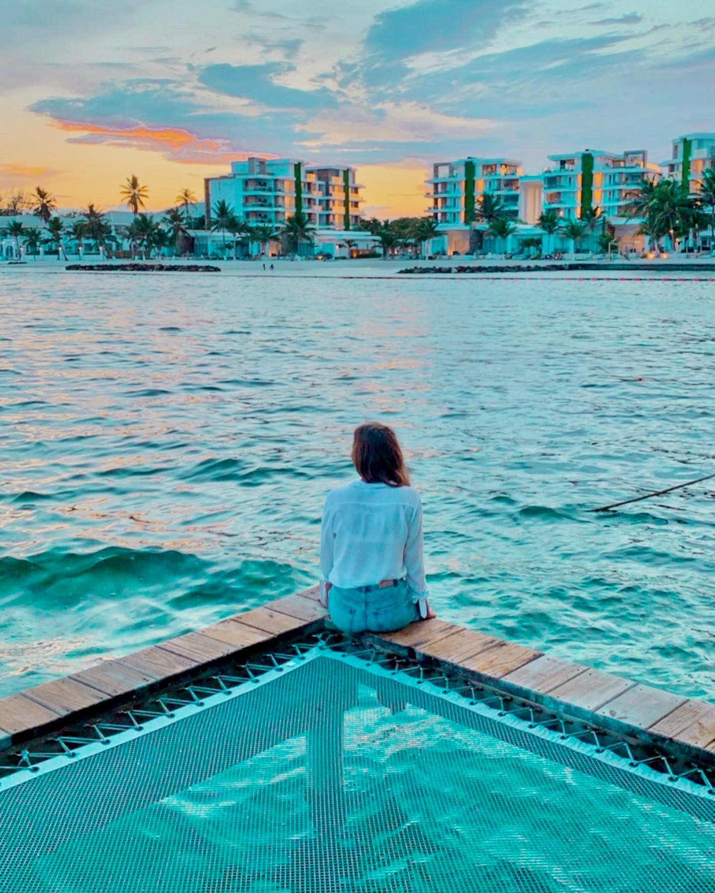 alaia-san-pedro-roeming-belize-sunset