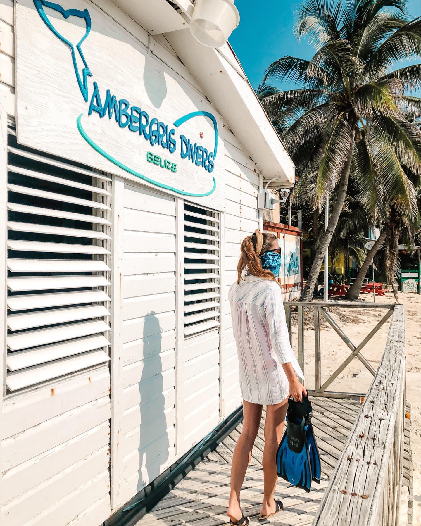 ambergris-divers-snorkel-dive-roeming-belize-san-pedro