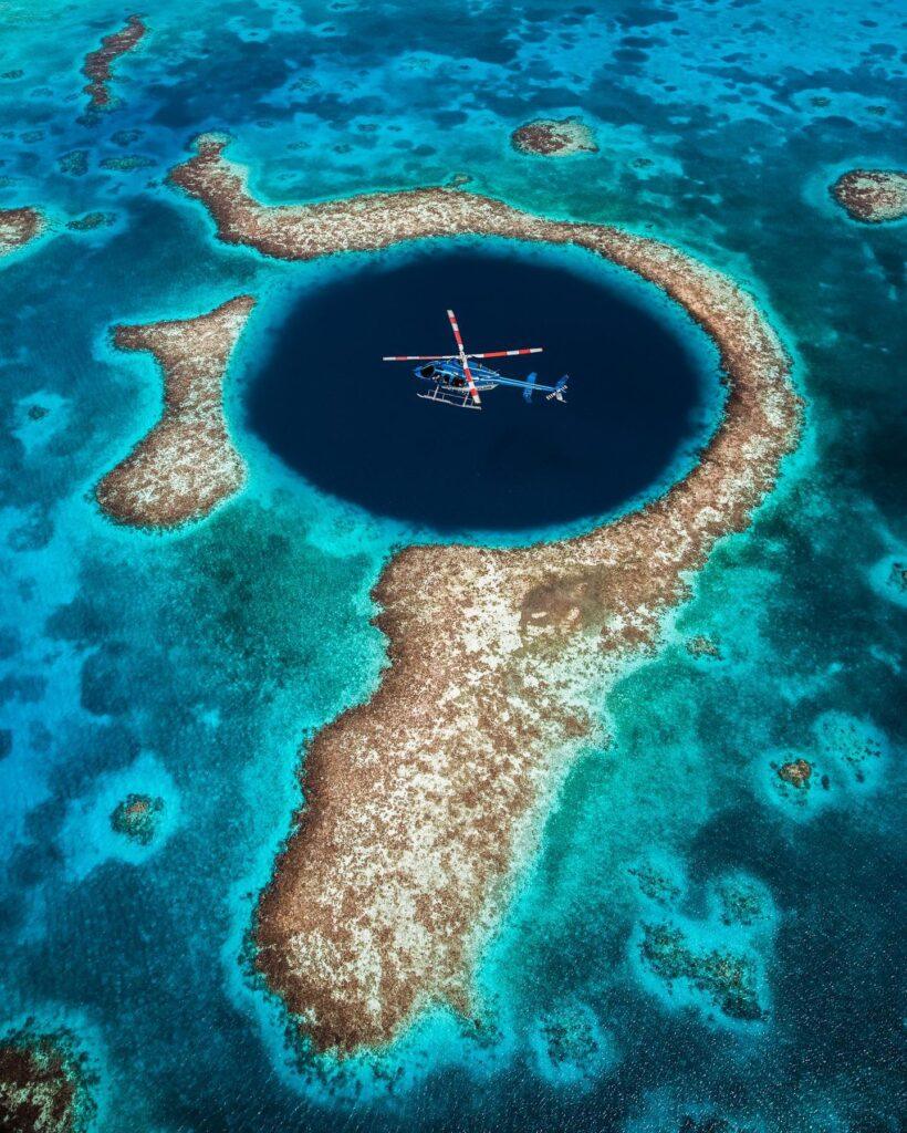 blue-hole-belize-astrum-helicopter