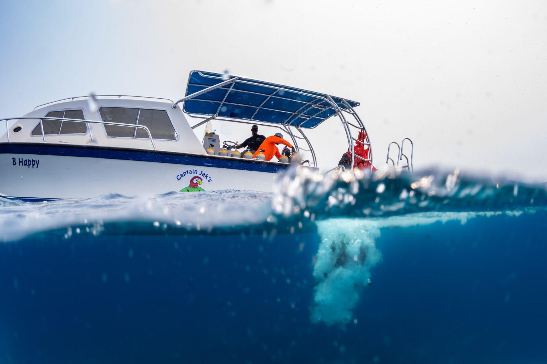 captain-jaks-dive-sirenian-bay