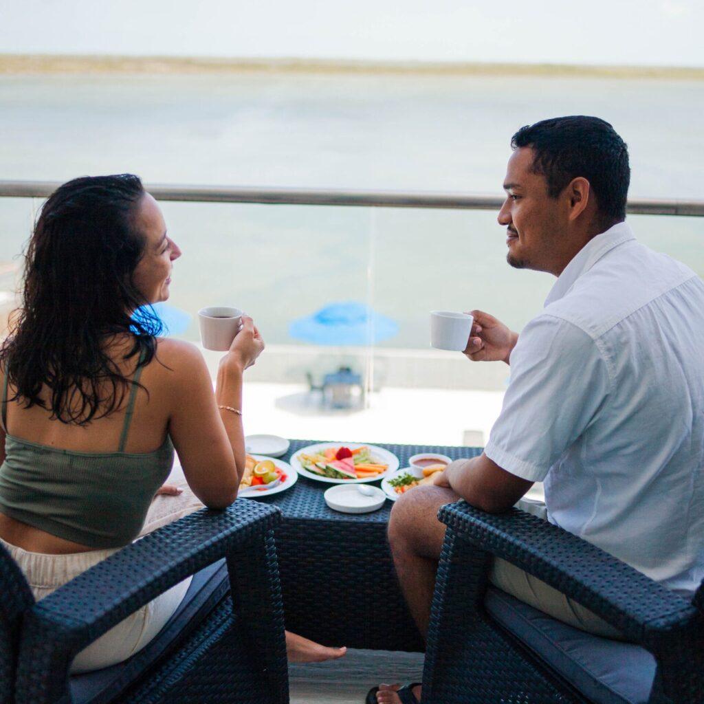 couple-sunset-caribe-private-balcony