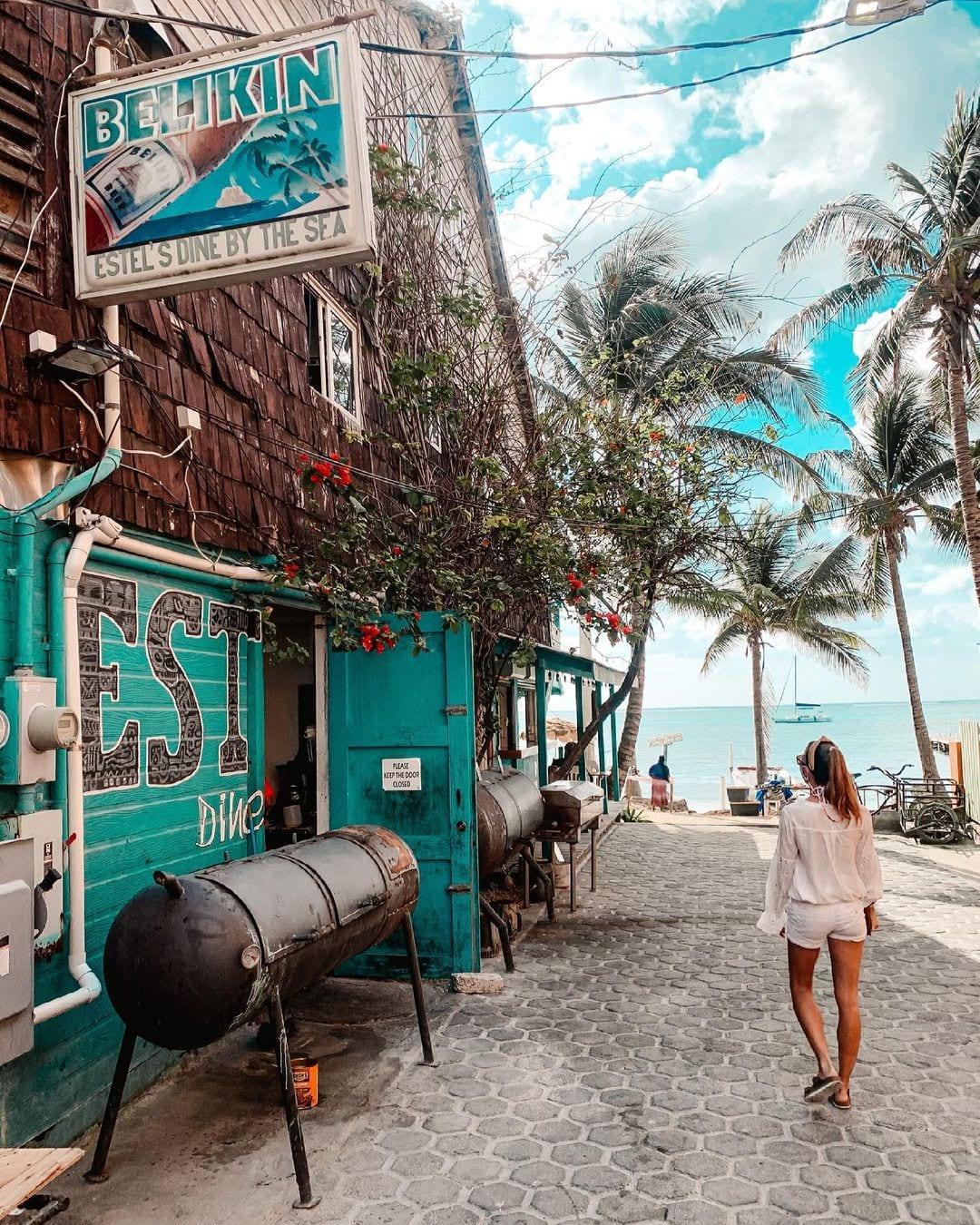 estels-ambergris-caye-island-belize-roeming-vacation