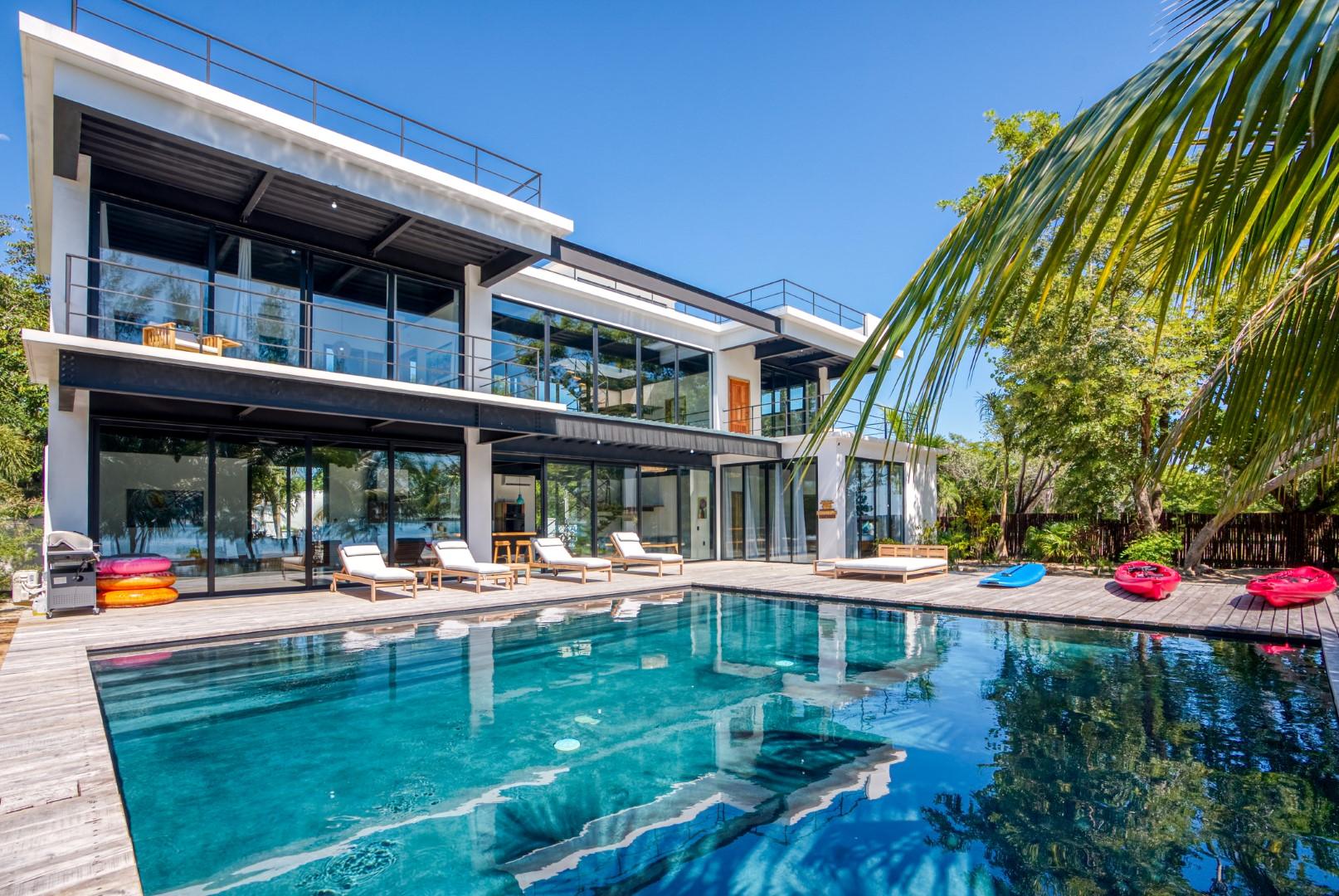 gecko-balam-beach-villa-1