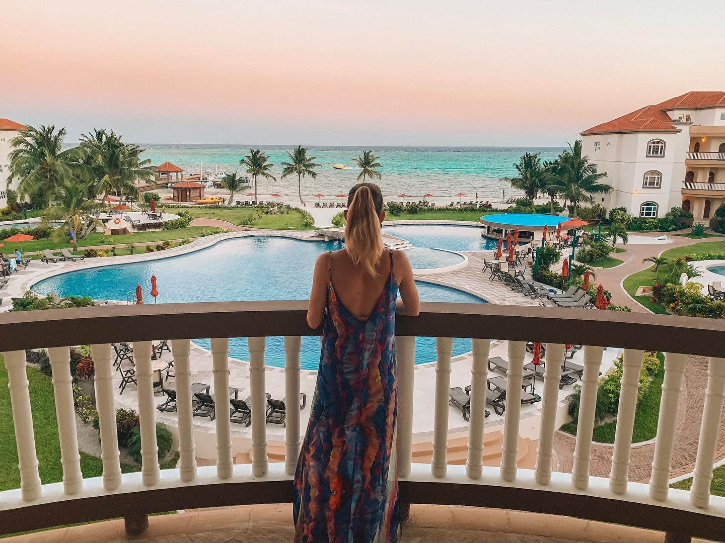 grand-caribe-roeming-belize-travel-agency