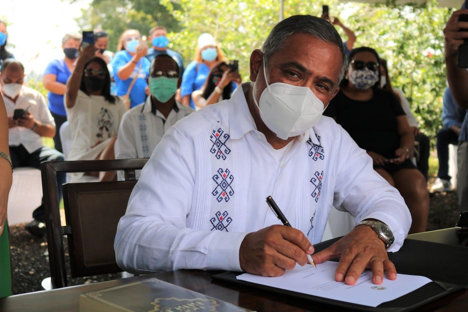 johnny-briceno-belize-cabinet