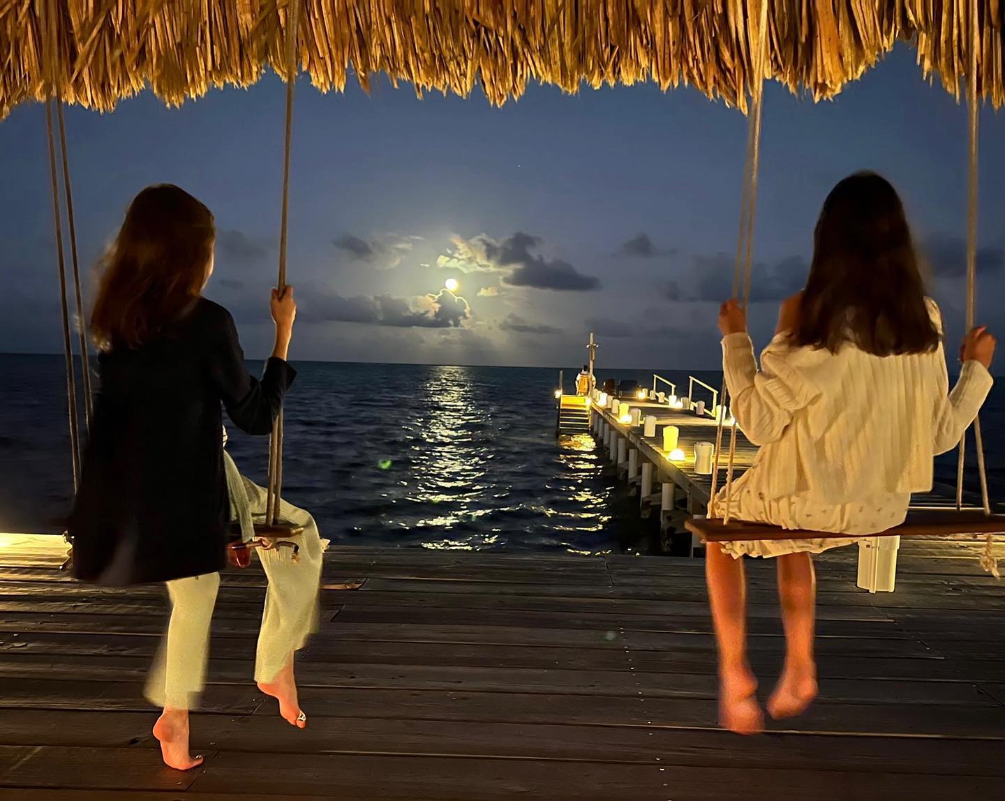 la-perla-caribe-belize-ambergris-caye-moonrise