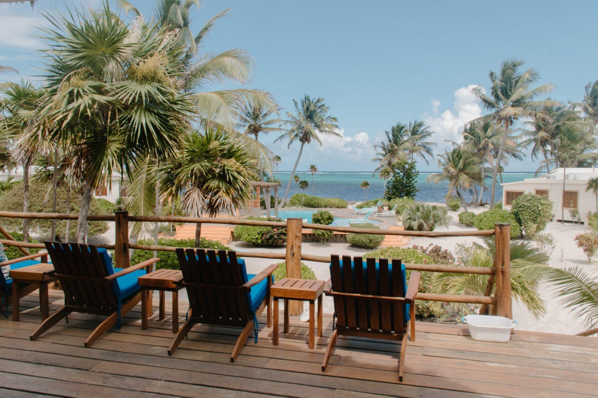 la-perla-del-caribe-belize-patio-view
