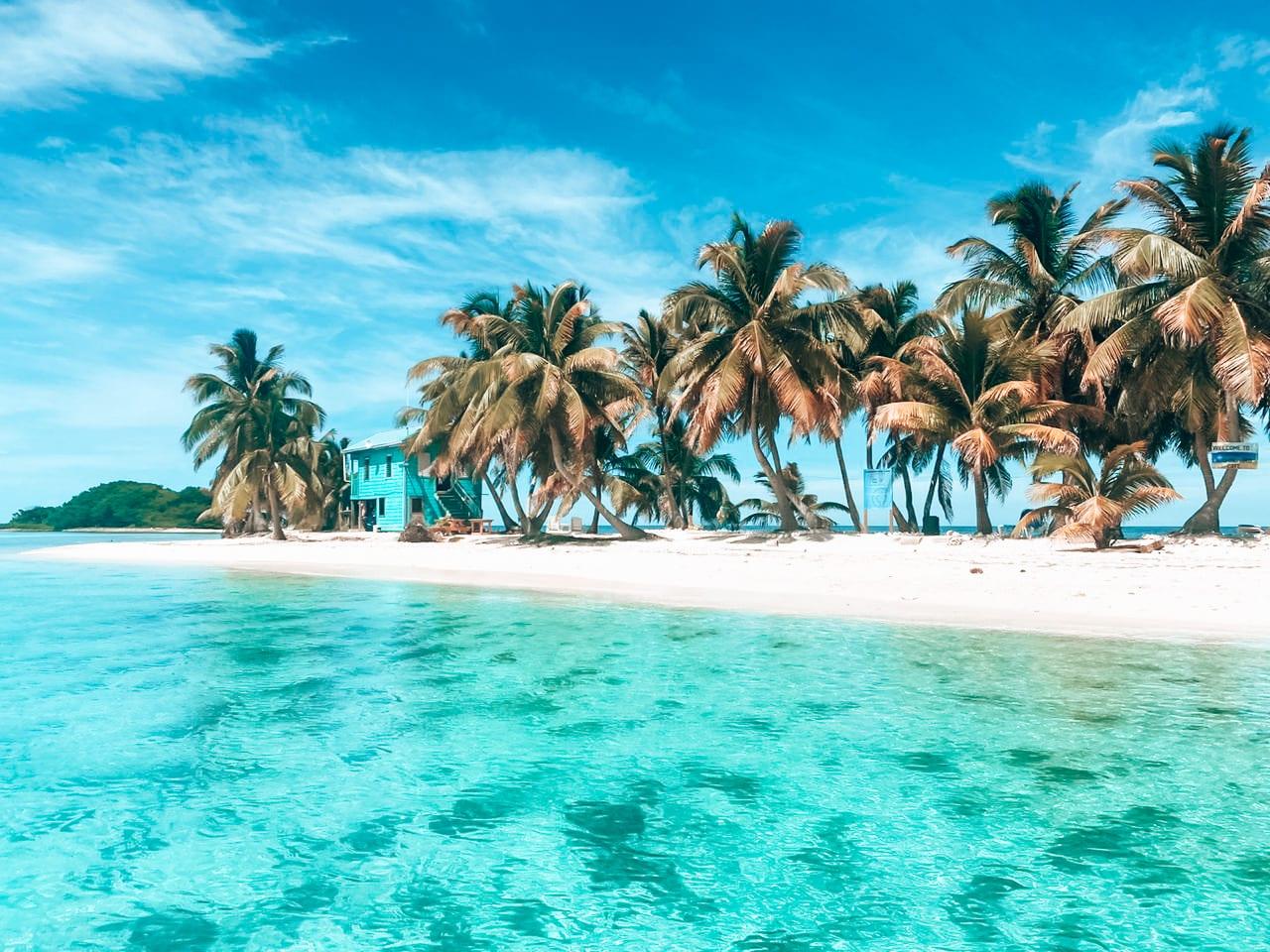 laughing-bird-caye-roeming-belize-travel-agency