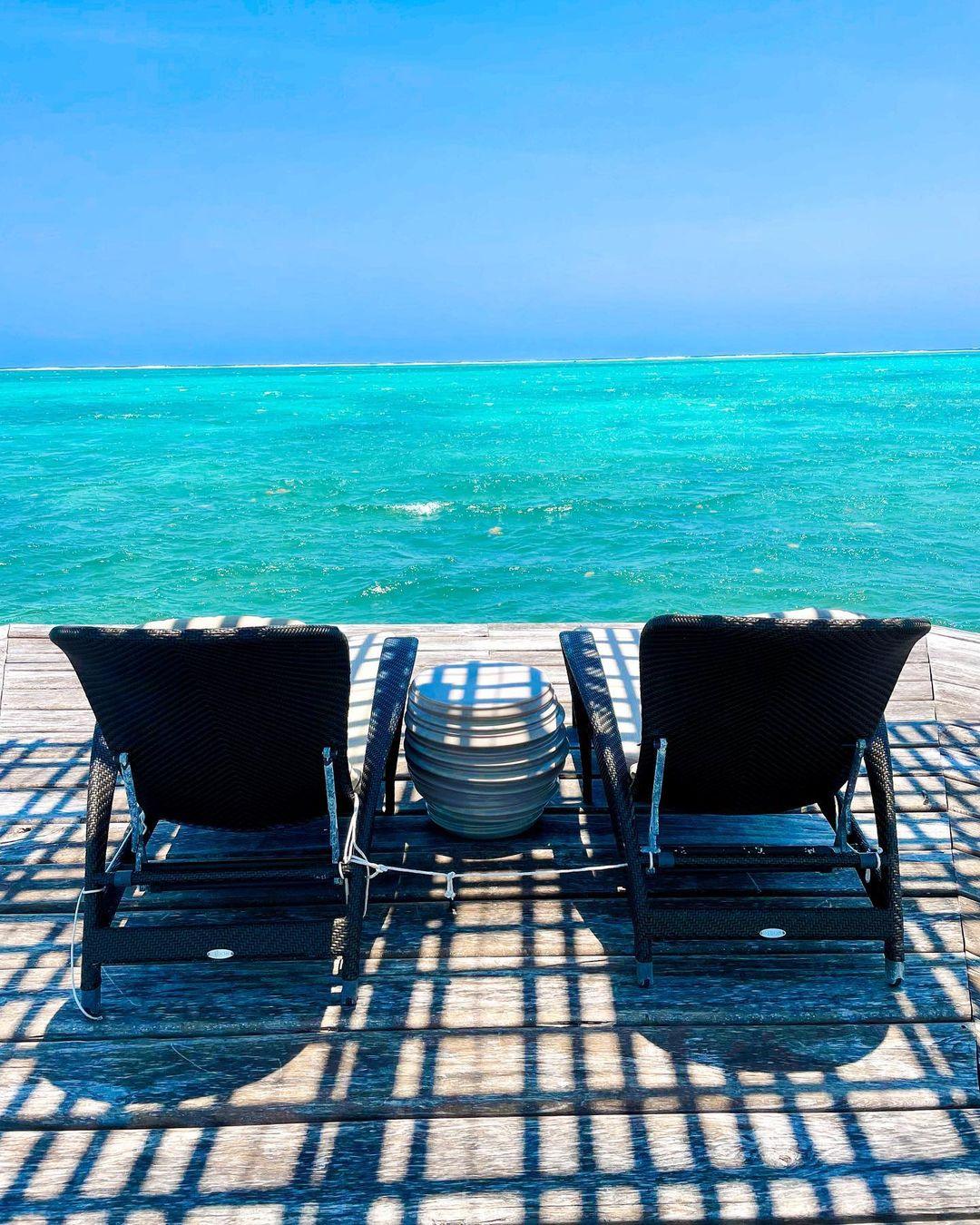 matachica-blue-water-by-ROEming-Belize