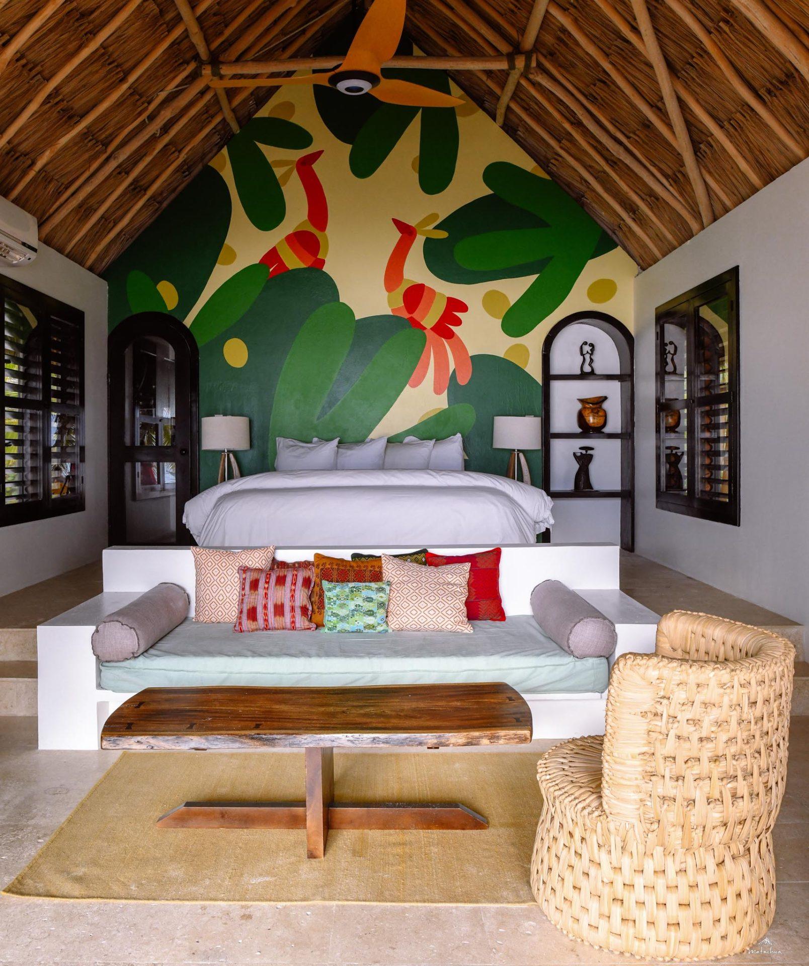 matachica-room-belize-resort-mural