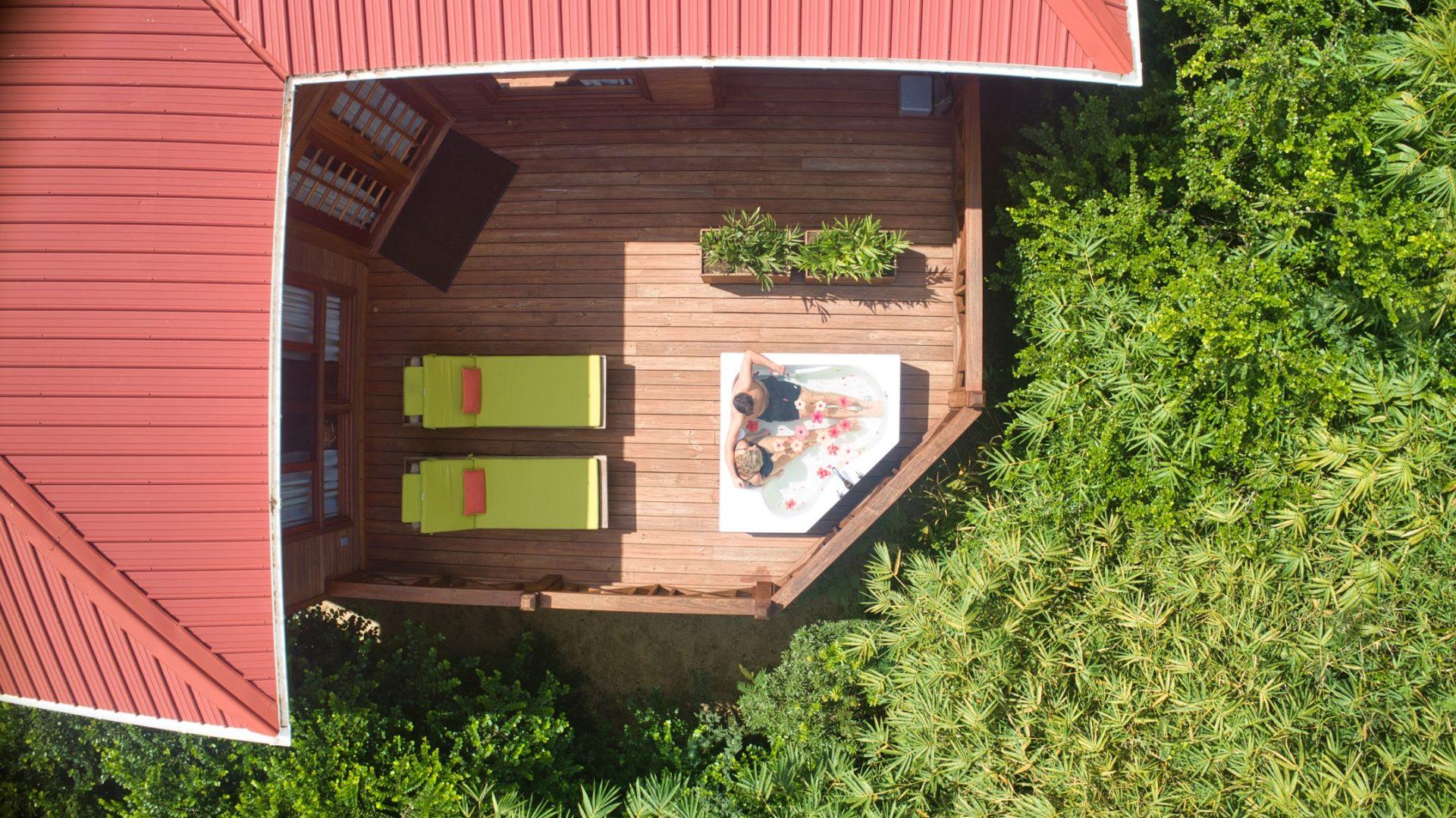 nathan-barratt-w-hudson-emily-hamanasi-treehouse