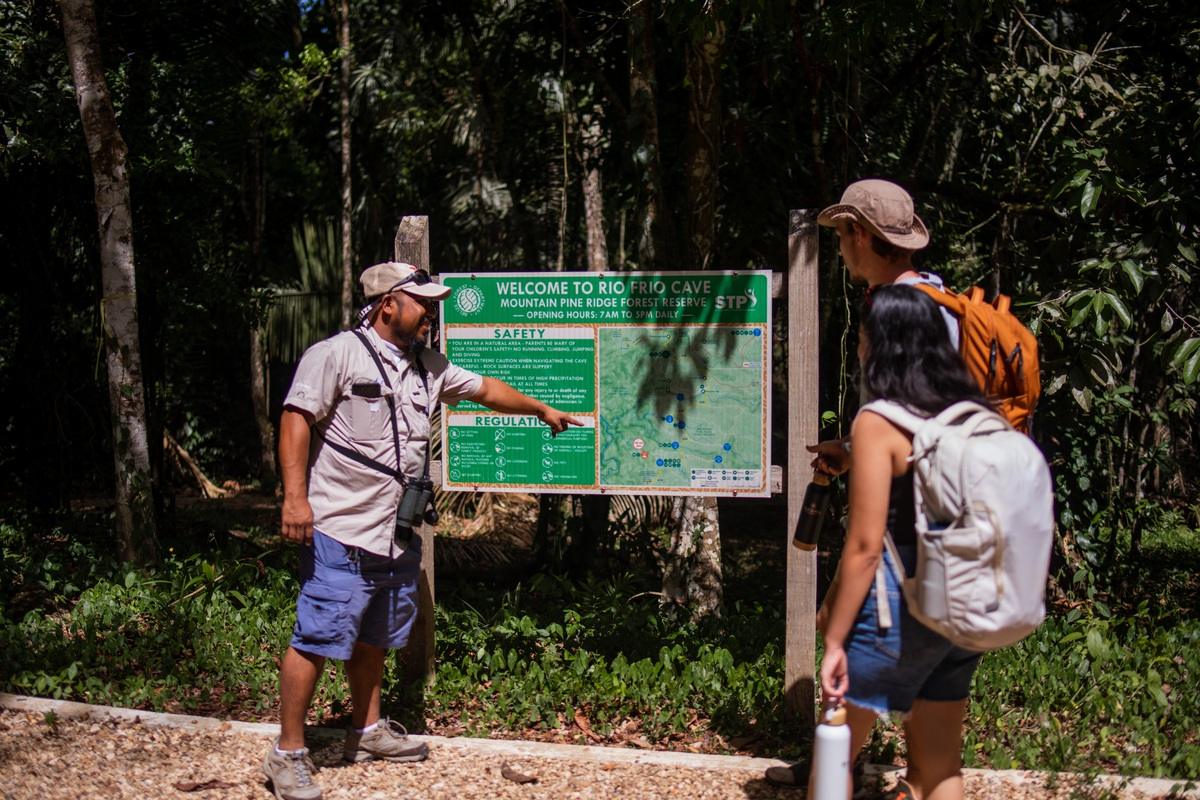 rio-frio-pine-ridge-kaana-tour