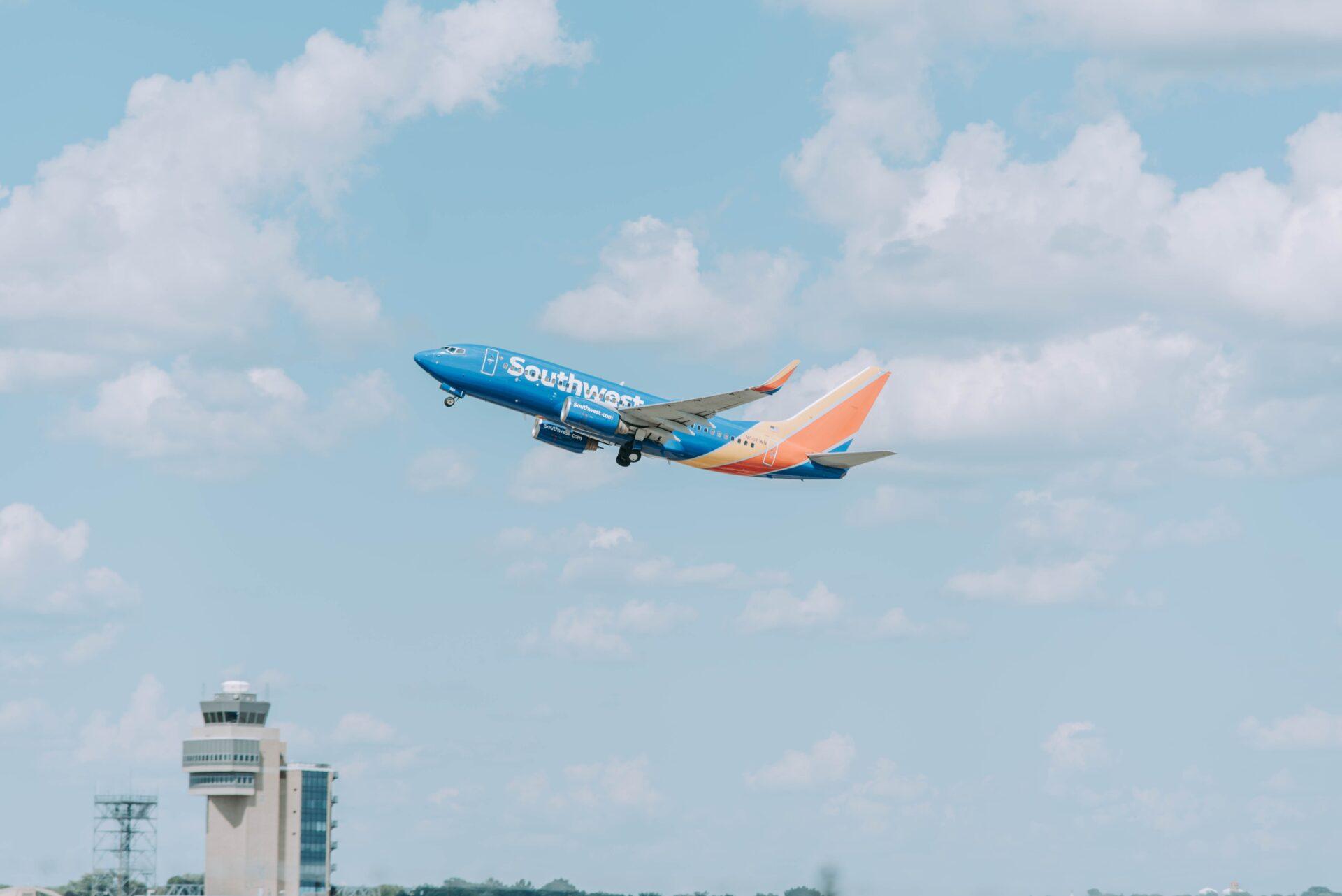 samantha-gades-xwKlNY0aBo8-unsplash
