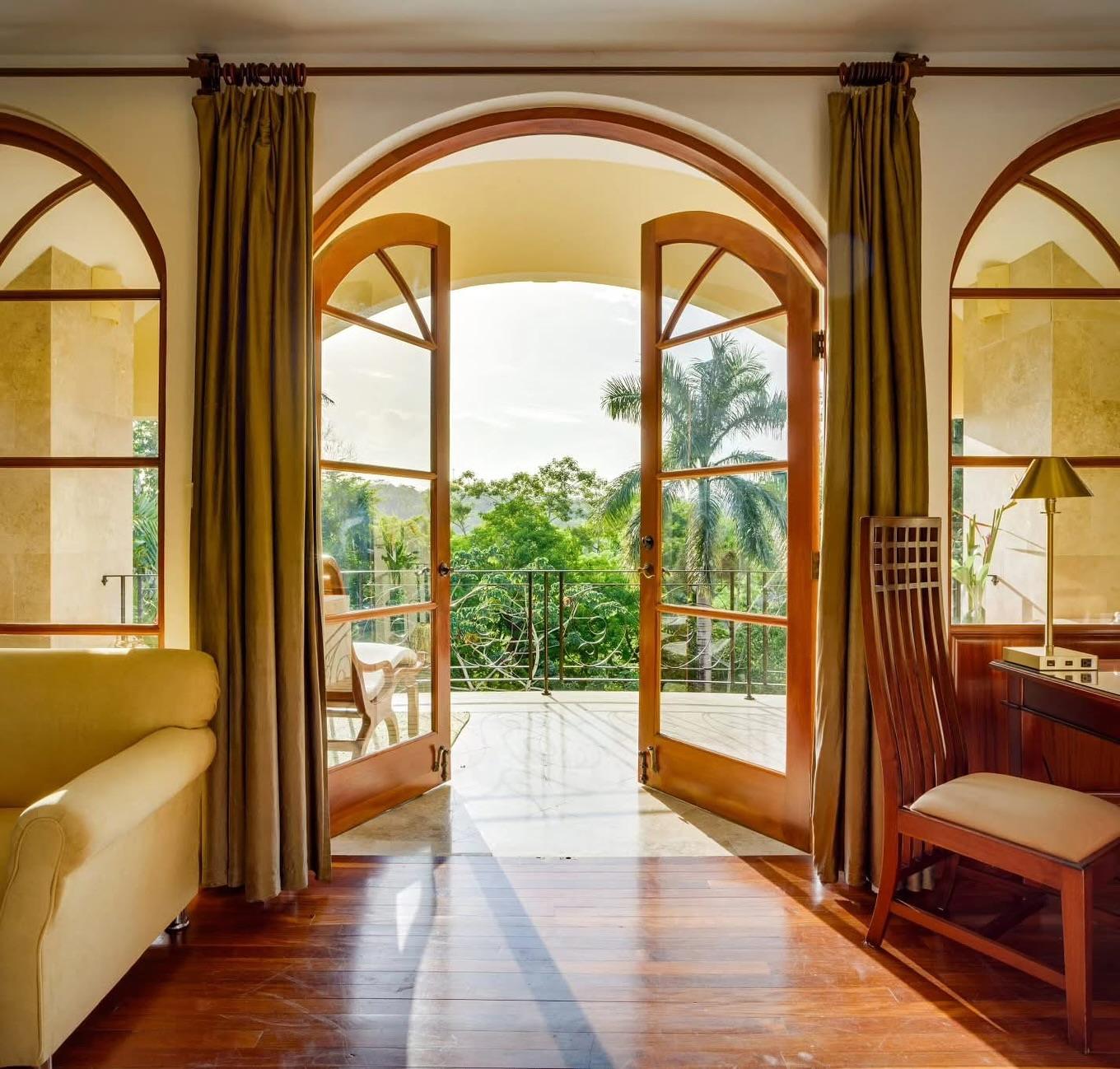 san-ignacio-resort-balcony