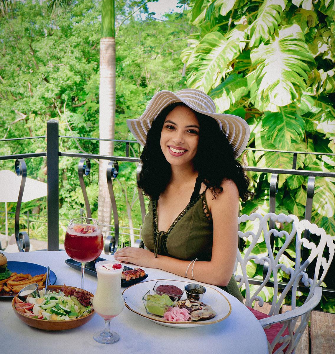 san-ignacio-resort-hotel-food-patio