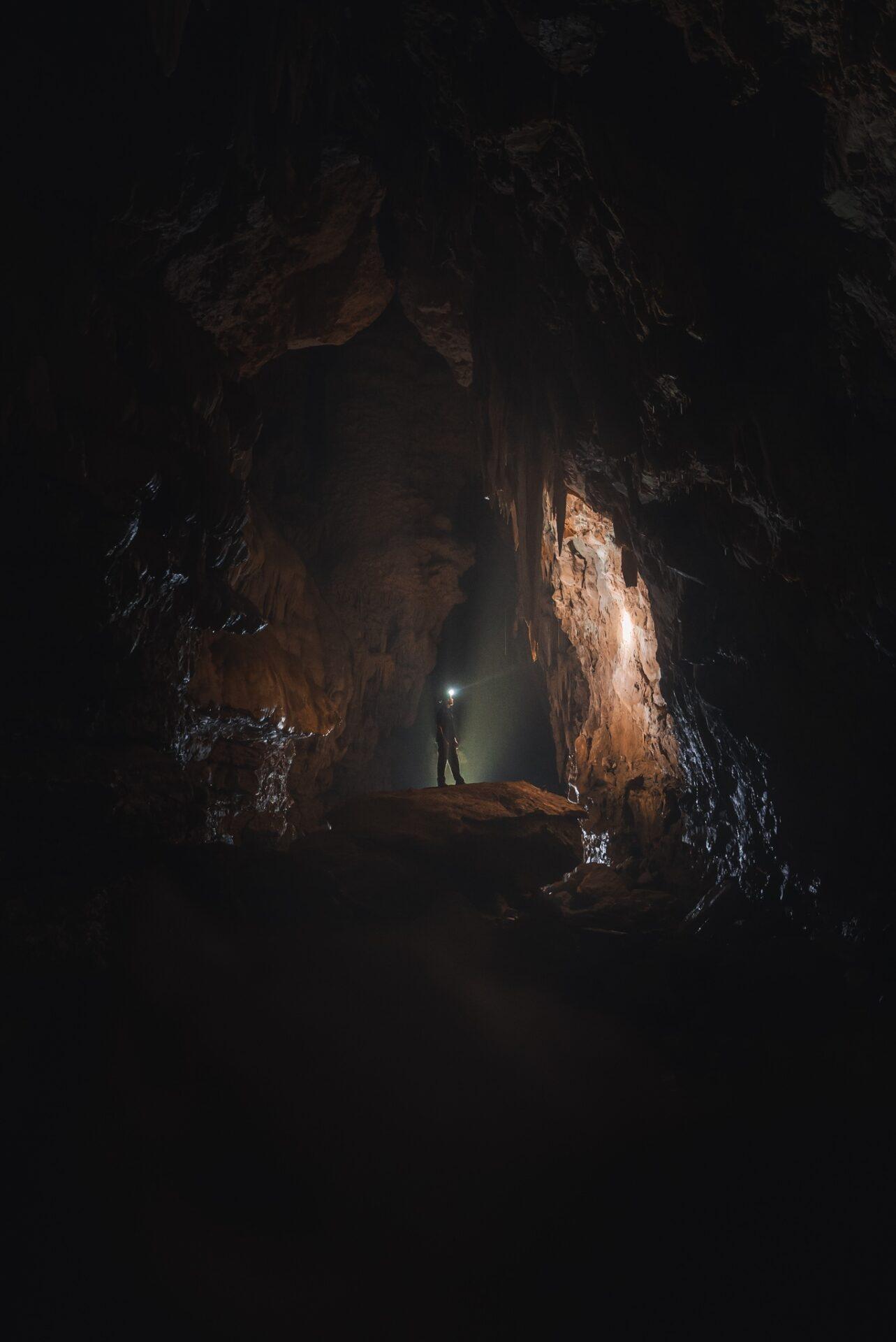sleeping-giant-cave