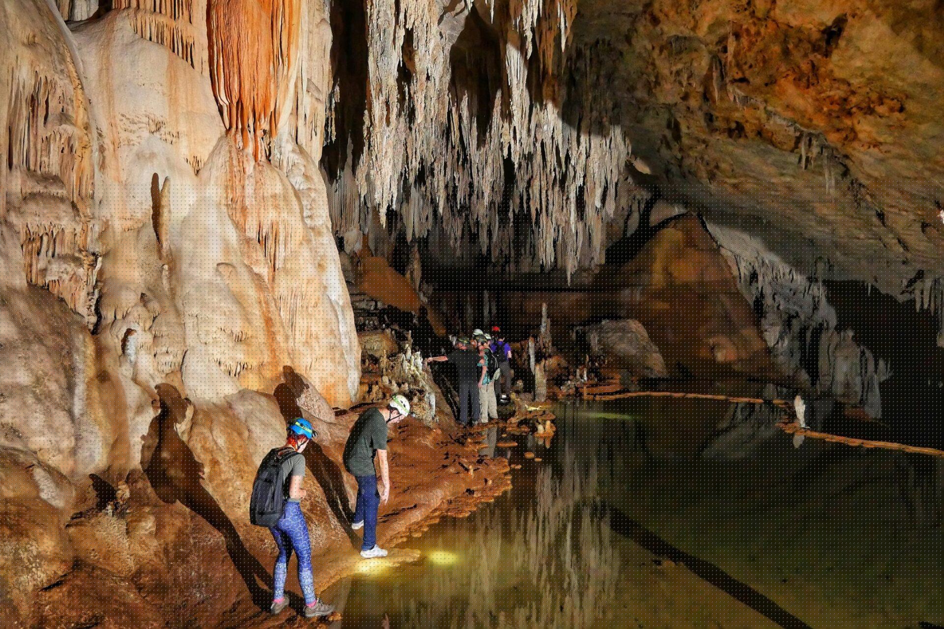 sleeping-giant-cave