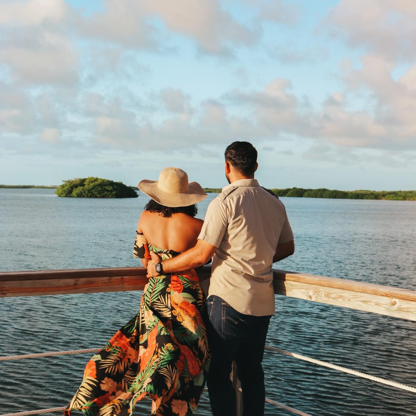sunset-caribe-couple-romance