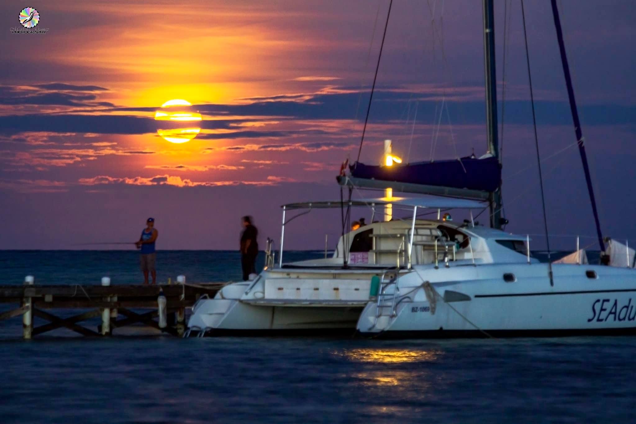 sunset-sail-tour-belize-marlena-gomez-photography-ambergris-moon-rise