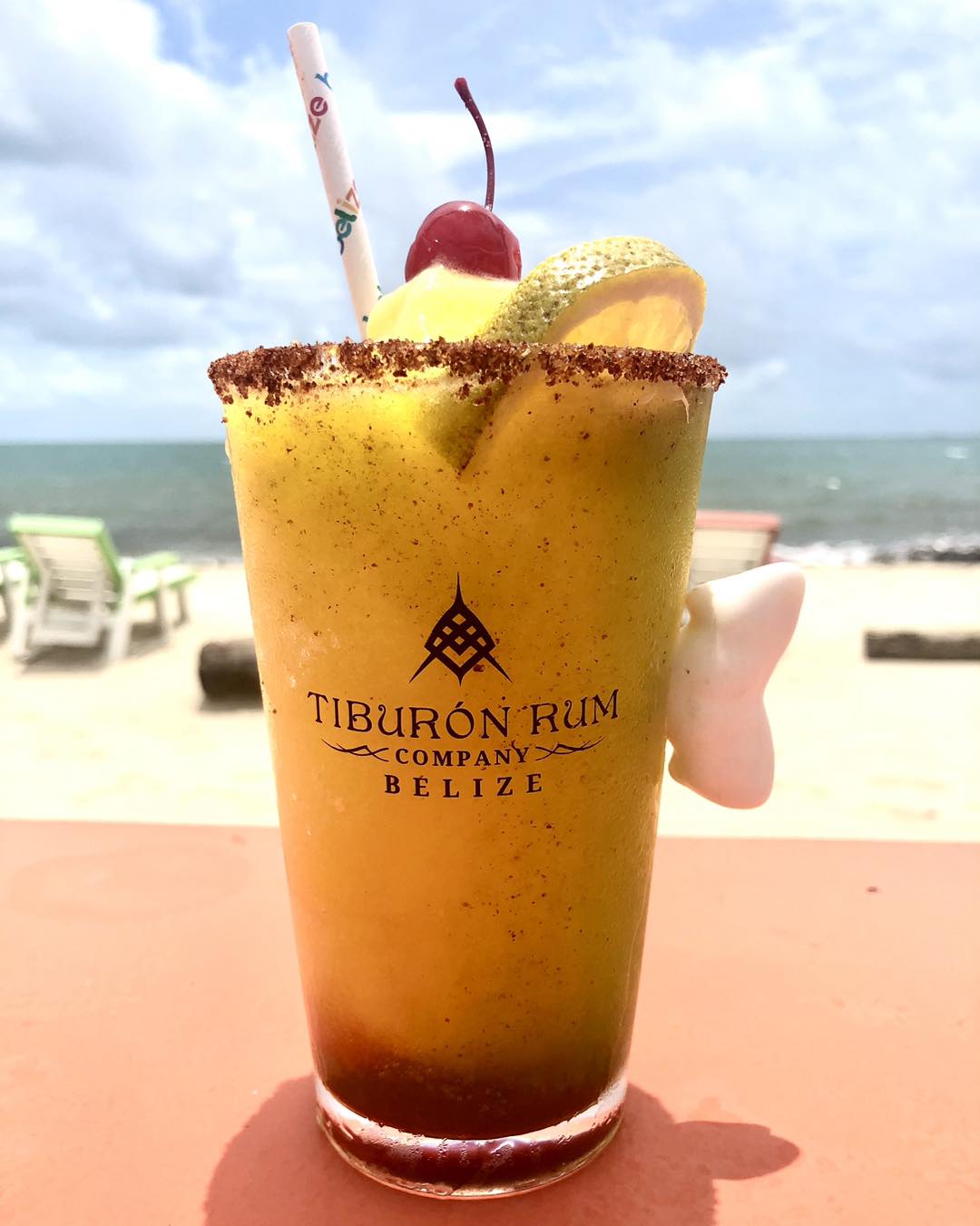 tiburon-drinks-tipsy-tuna