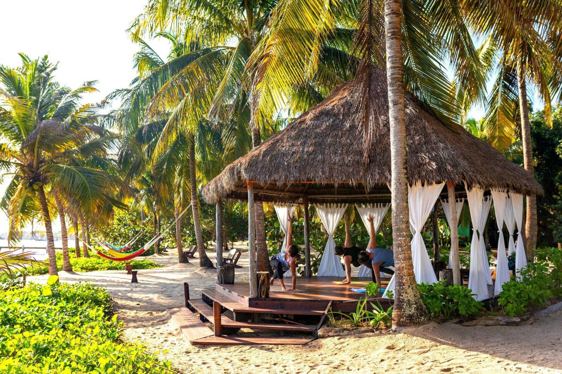 yoga-hamanasi-resort-hopkins-belize